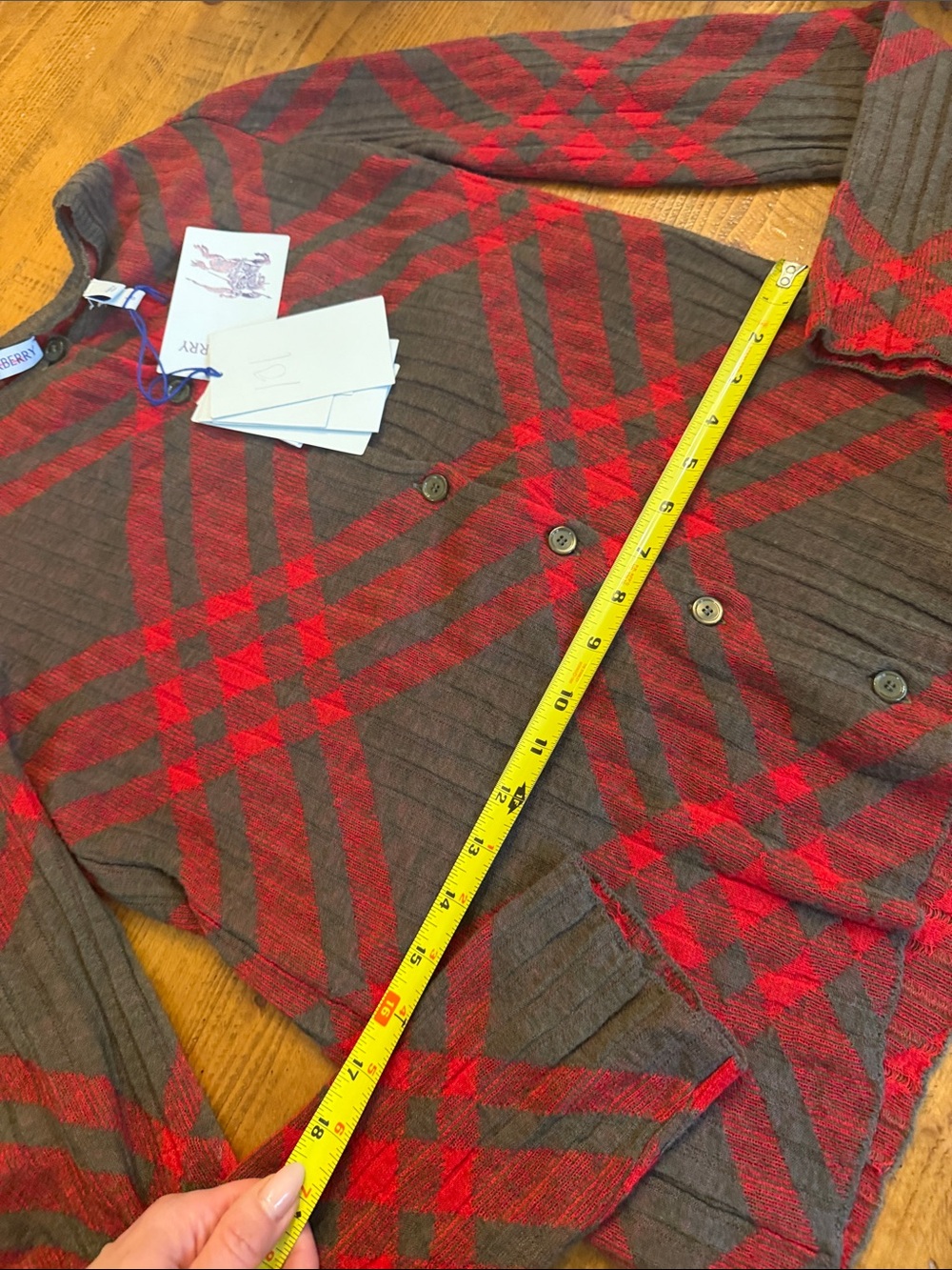 Authentic NWT Burberry Checked Cardigan Large women’s - Picture 15 of 15